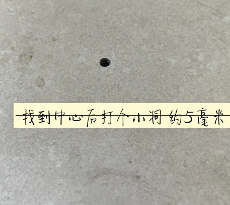南涧瓷砖空鼓维修公司专业解答在瓷砖铺贴过程中，如果砂料搅拌不均匀，将会带来以下问题